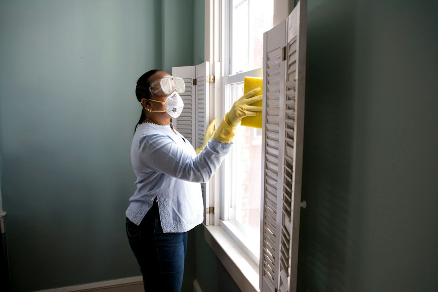 Careful household support in a home